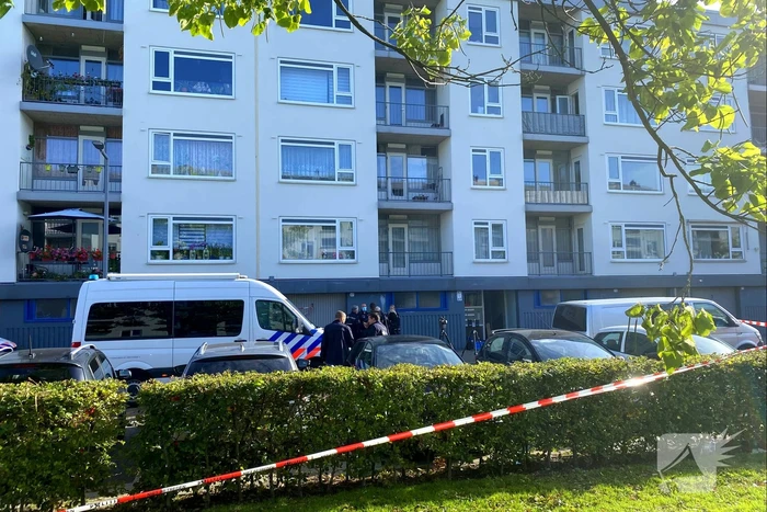 Overleden man aangetroffen in woning portiekflat