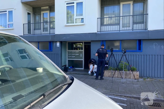 Overleden man aangetroffen in woning portiekflat
