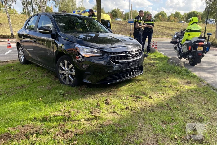 Motorrijder raakt gewond bij botsing met personenauto