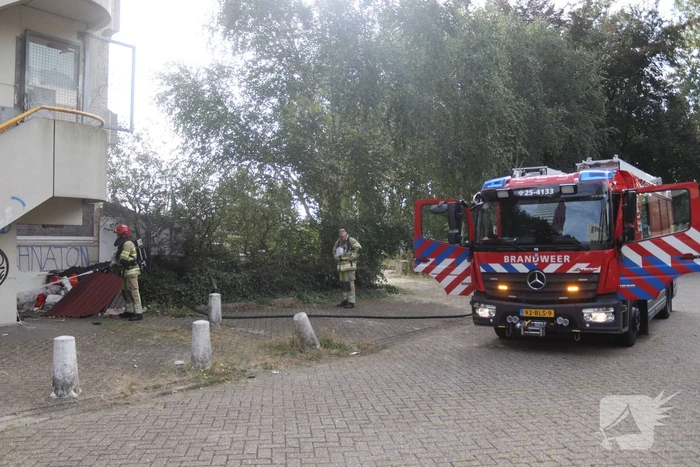 Afval in brand bij leegstand kantoorpand
