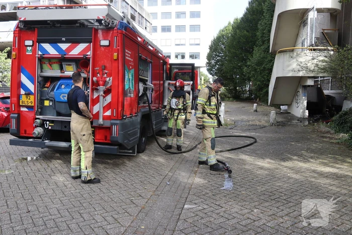 Afval in brand bij leegstand kantoorpand