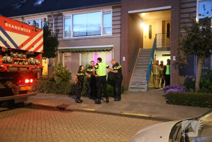 Veel rook bij brand in portiekwoning