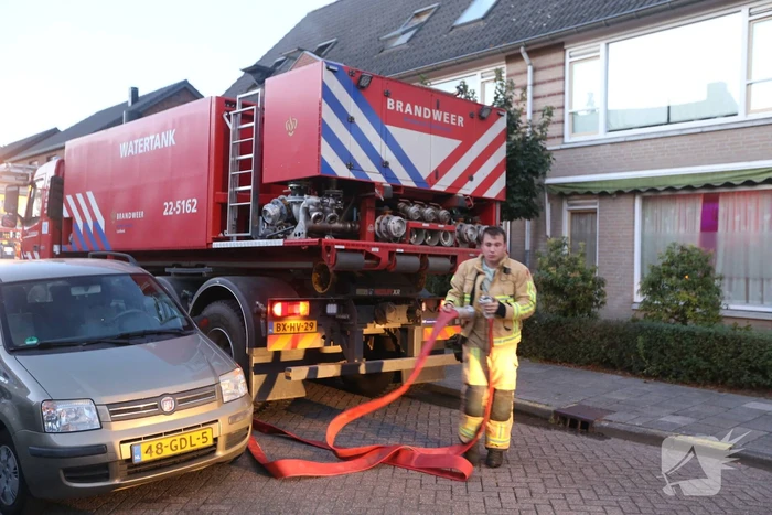 Veel rook bij brand in portiekwoning