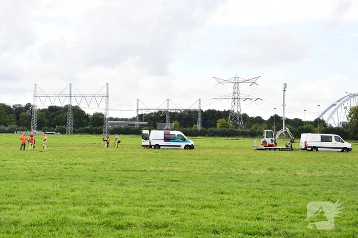 Lage druk gasleiding gesprongen midden in weiland