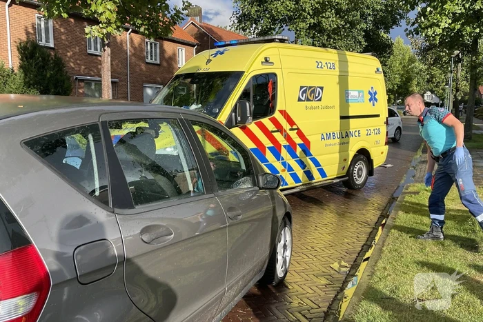Fietser gewond door botsing met personenauto