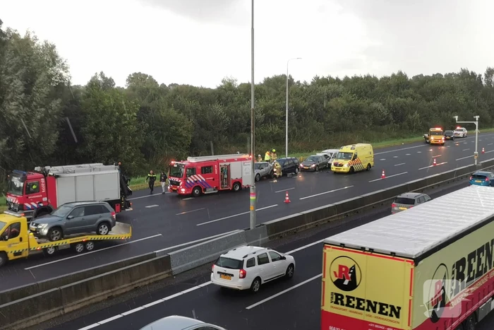 Schade aan meerdere voertuigen door kettingbotsing