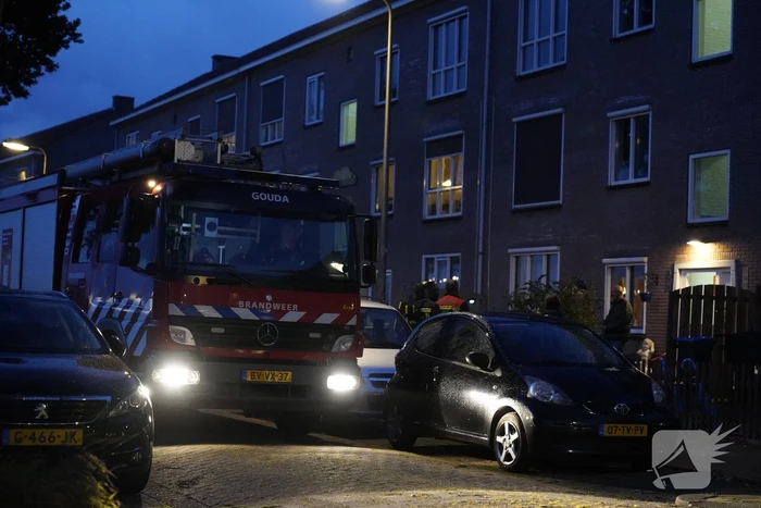 Buurtbewoners schakelen brandweer in door rookmelder
