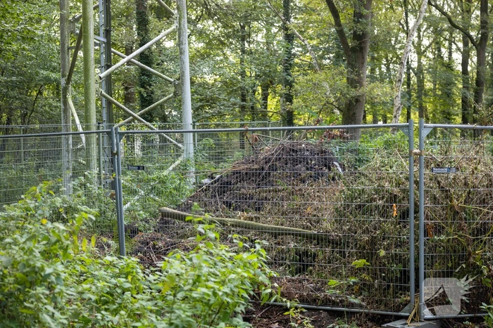 Brand bij GSM zendmast