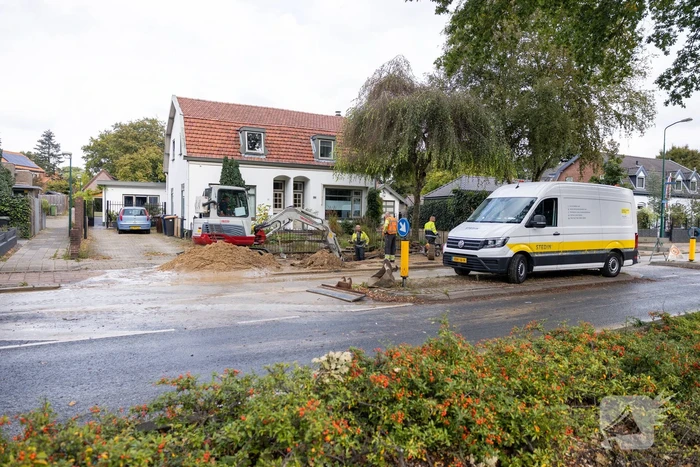 Gesprongen waterleiding zorgt voor verkeershinder