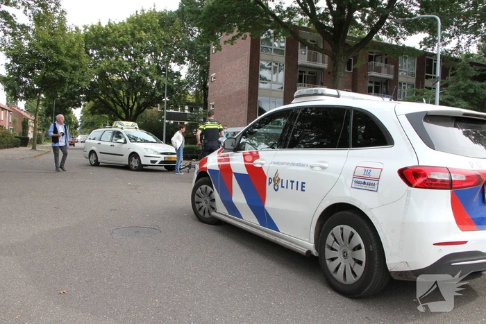 Vrouw gewond bij aanrijding met auto