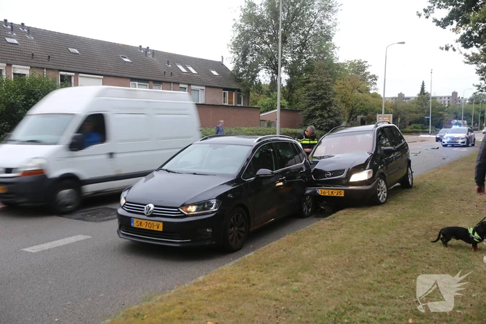 Bestuurder aangehouden na kop-staart aanrijding