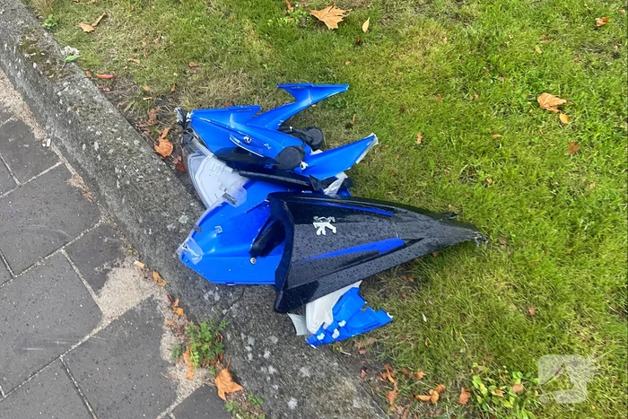 Brommerrijder loopt verwondingen op na uitwijkmanoeuvre
