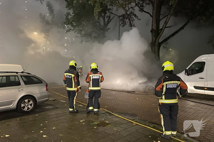 Drie auto's verwoest door brand