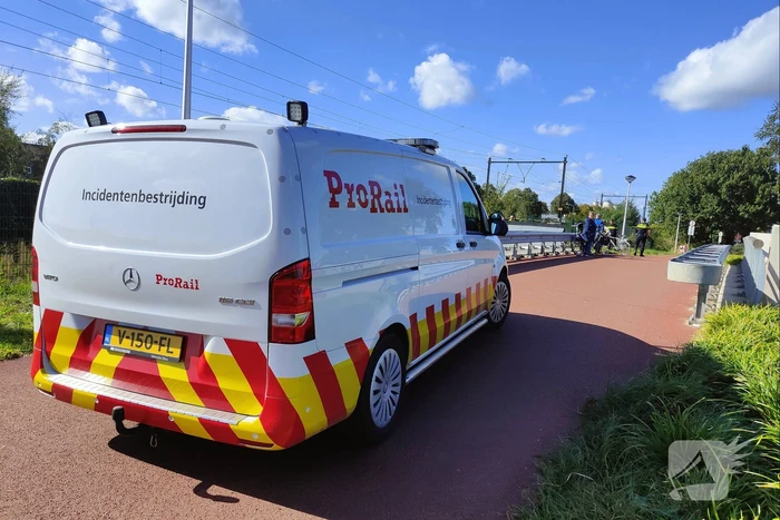 Treinverkeer ondervindt hinder; persoon door politie meegenomen