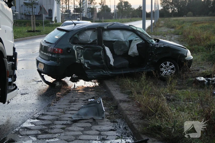 Twee gewonden na ongeval met vrachtwagen