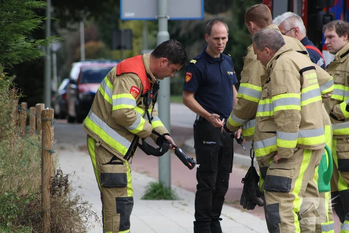 Lek in gasleiding ontstaan onder de stoep