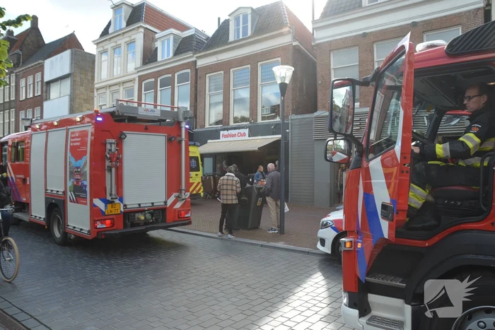 Man mogelijk gewond na elektrocutie in kledingwinkel