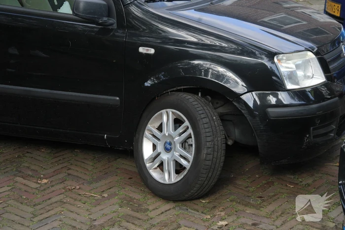 Fietser aangereden door auto