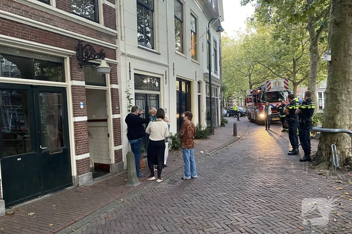 Sterke brandlucht geroken in woning