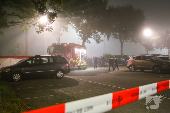 Politie doet onderzoek naar vondst stoffelijk overschot in auto