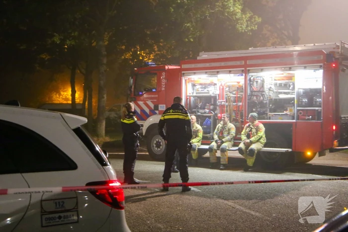 Politie doet onderzoek naar vondst stoffelijk overschot in auto