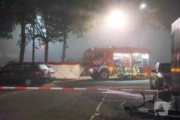 Politie doet onderzoek naar vondst stoffelijk overschot in auto