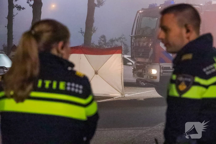 Politie doet onderzoek naar vondst stoffelijk overschot in auto