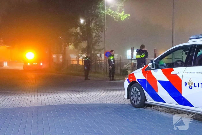 Politie doet onderzoek naar vondst stoffelijk overschot in auto