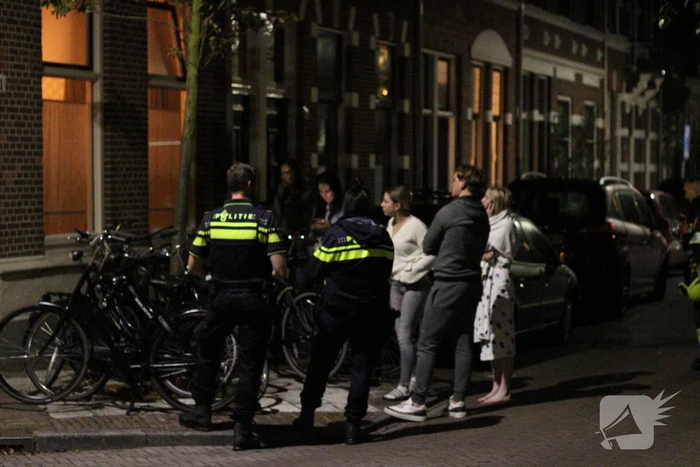 Schilderij vat vlam in woning