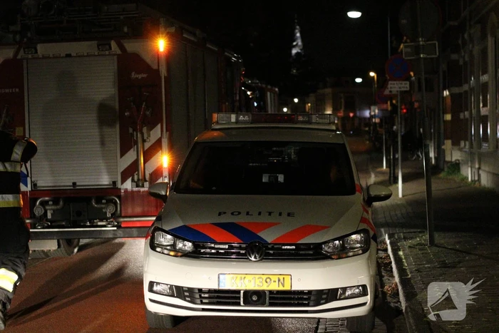Schilderij vat vlam in woning