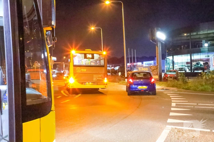 Veel schade bij ongeval tussen auto en lijnbus