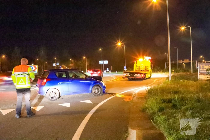 Veel schade bij ongeval tussen auto en lijnbus