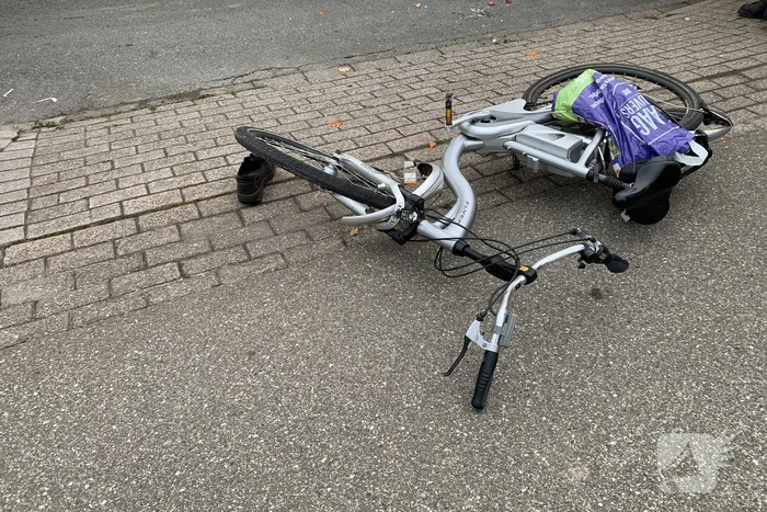 Fietser gewond bij botsing met auto