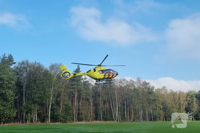 Traumahelikopter voor zwaargewonde motorcrosser