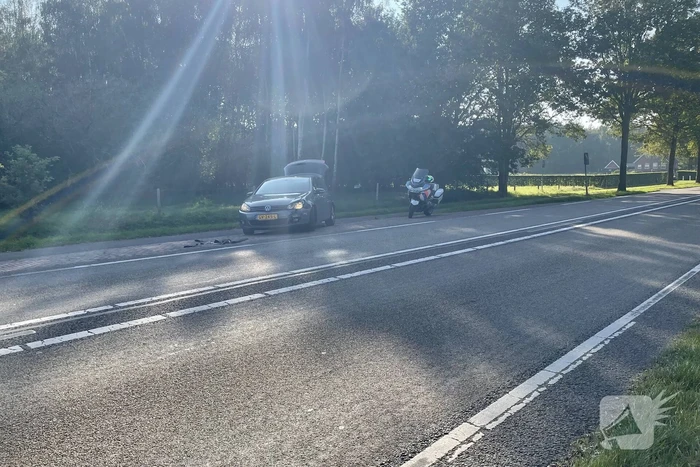 Veel schade bij aanrijding tussen twee auto's