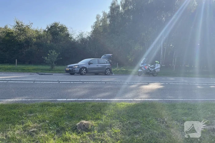 Veel schade bij aanrijding tussen twee auto's