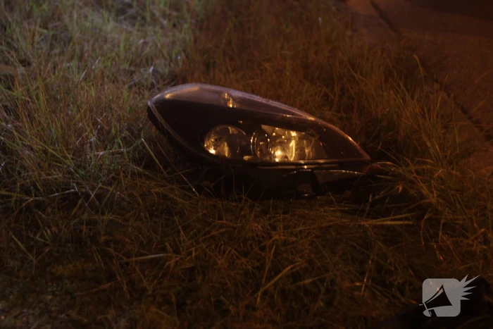 Bestuurder van auto botst tegen mast luchtalarm