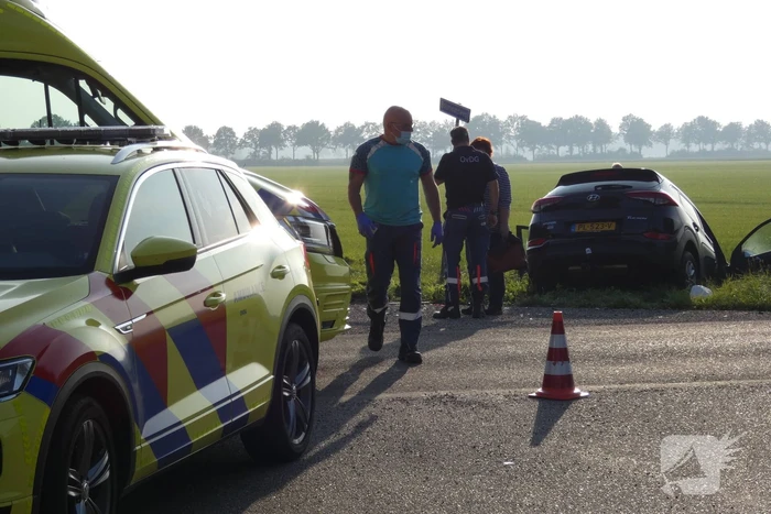 Twee auto's in de sloot door ongeval