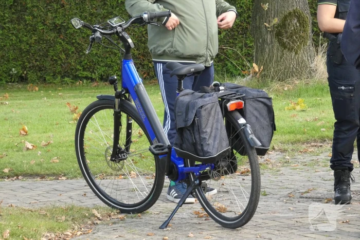 Personenauto in botsing met fietser