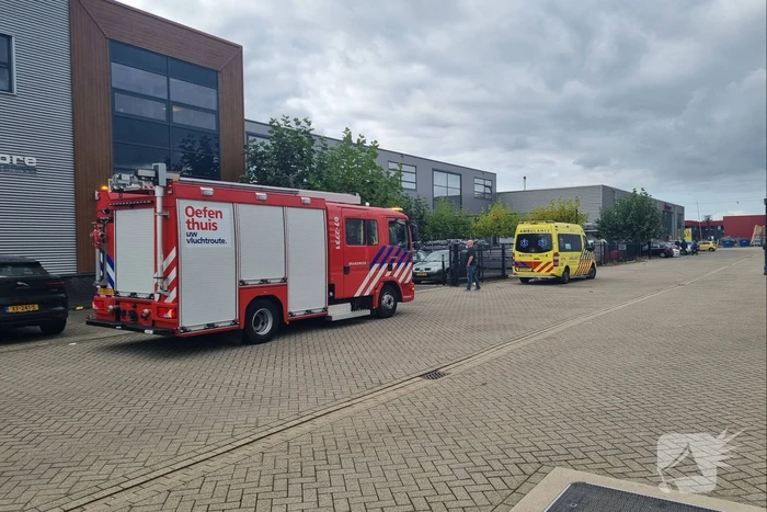 Hulpdiensten groots ingezet bij bedrijfspand
