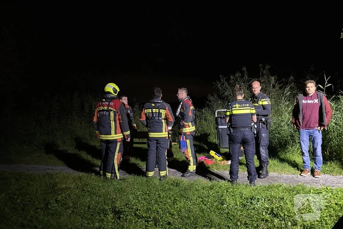 Inzet hulpdiensten na kledingvondst bij meer