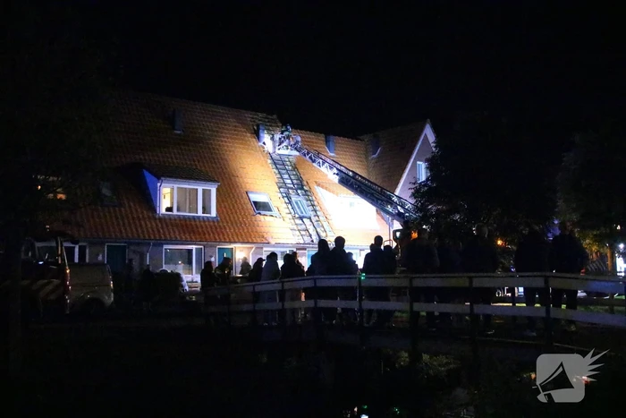 Dakgedeelte verwoest na brand