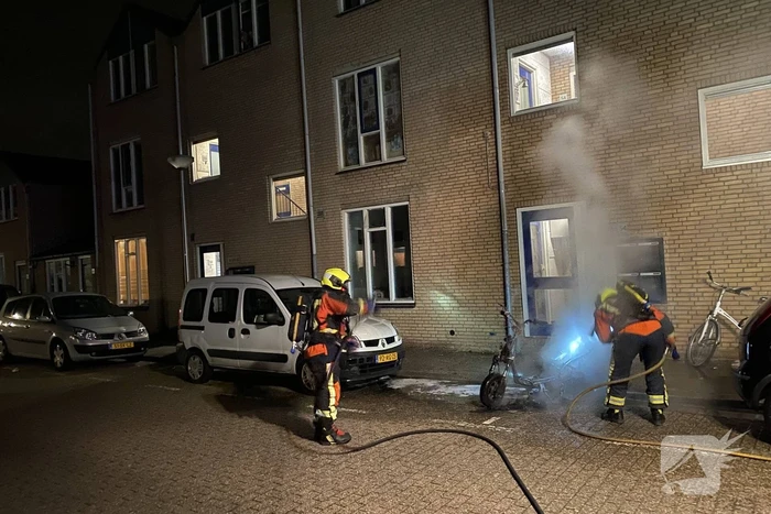 Scooter volledig uitgebrand