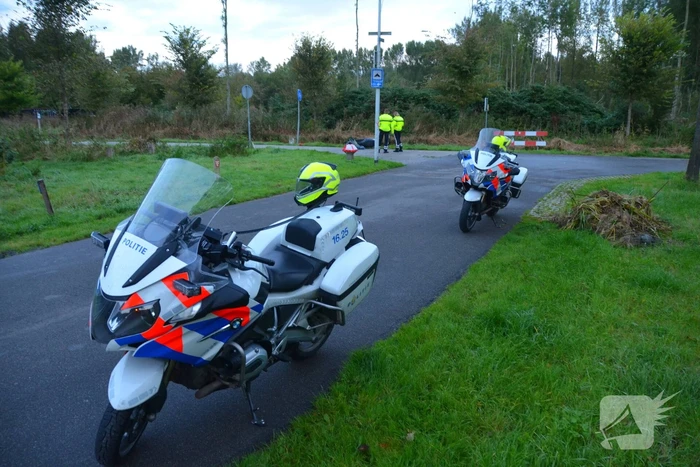 Zoekactie in water na vondst scooter in sloot