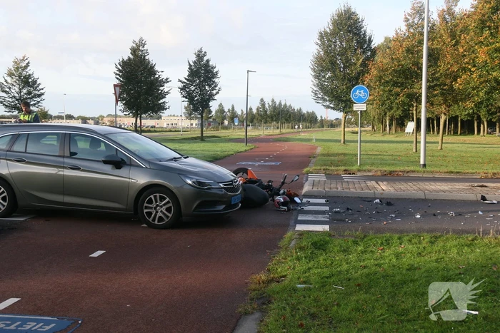 Brommerrijder gewond bij aanrijding