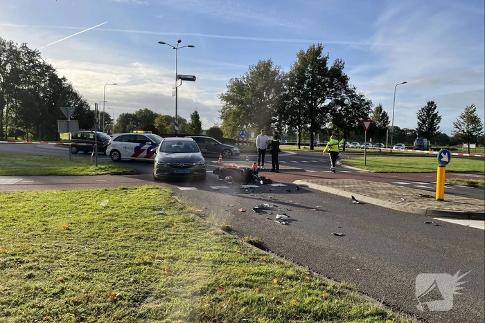 Brommerrijder gewond bij aanrijding