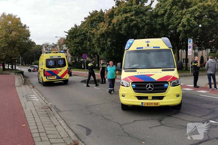 Fietser gewond bij botsing tegen auto