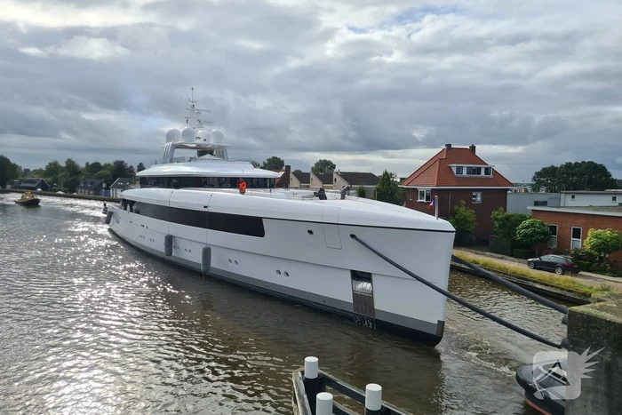Jachtschepen Kaaimaneiland trekken veel bekijks