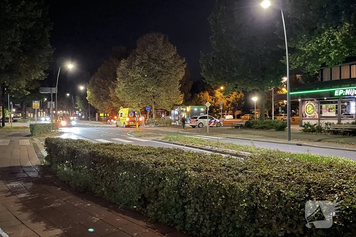 Personenauto en fietser met elkaar in botsing
