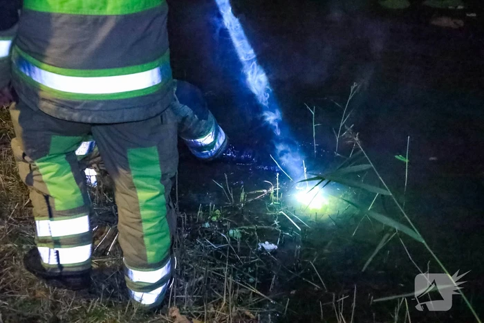Brandweer blust brandende deelscooter van Go-Sharing
